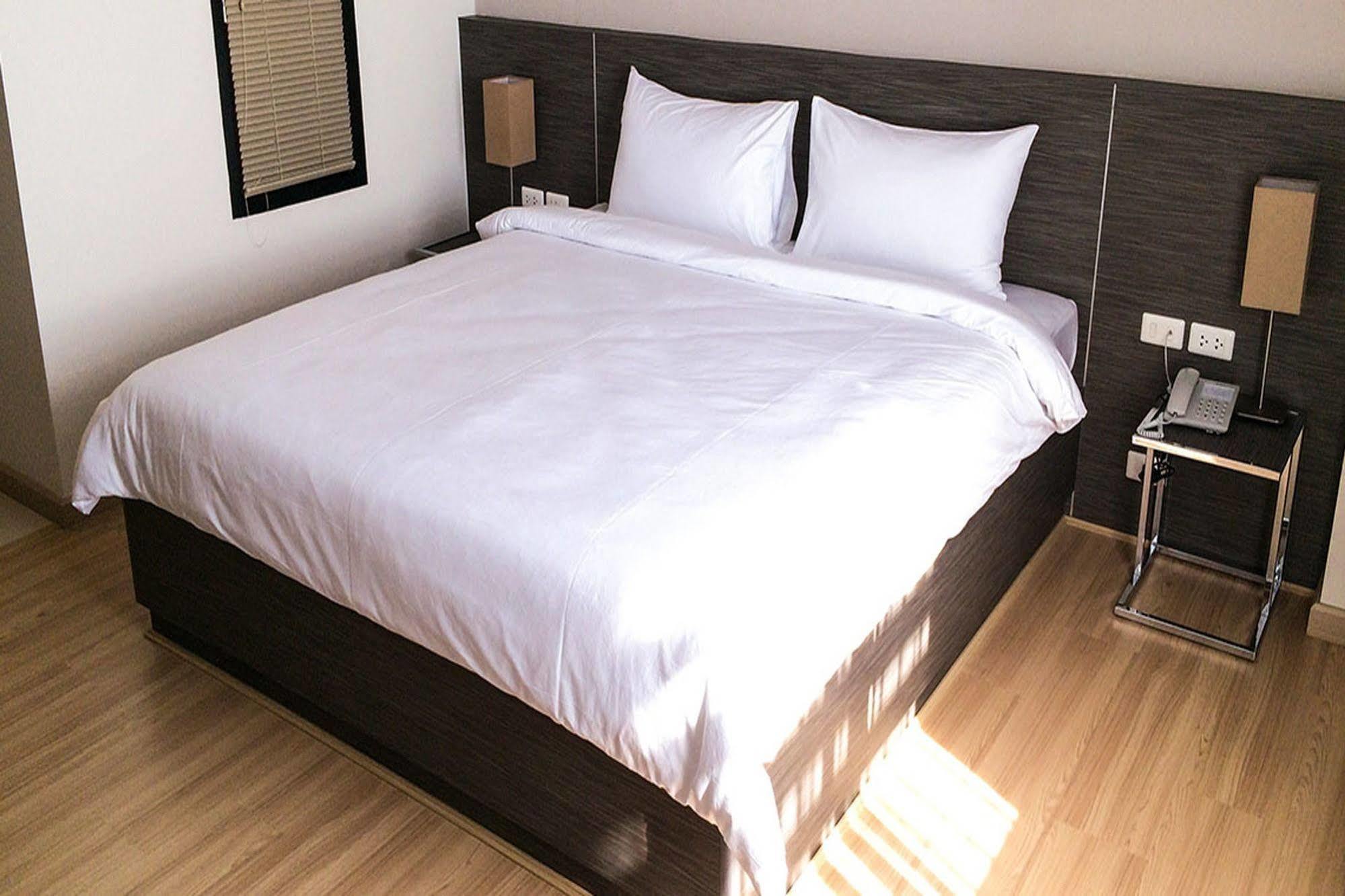 Leosor Hotel Nakhon Ratchasima Exterior photo